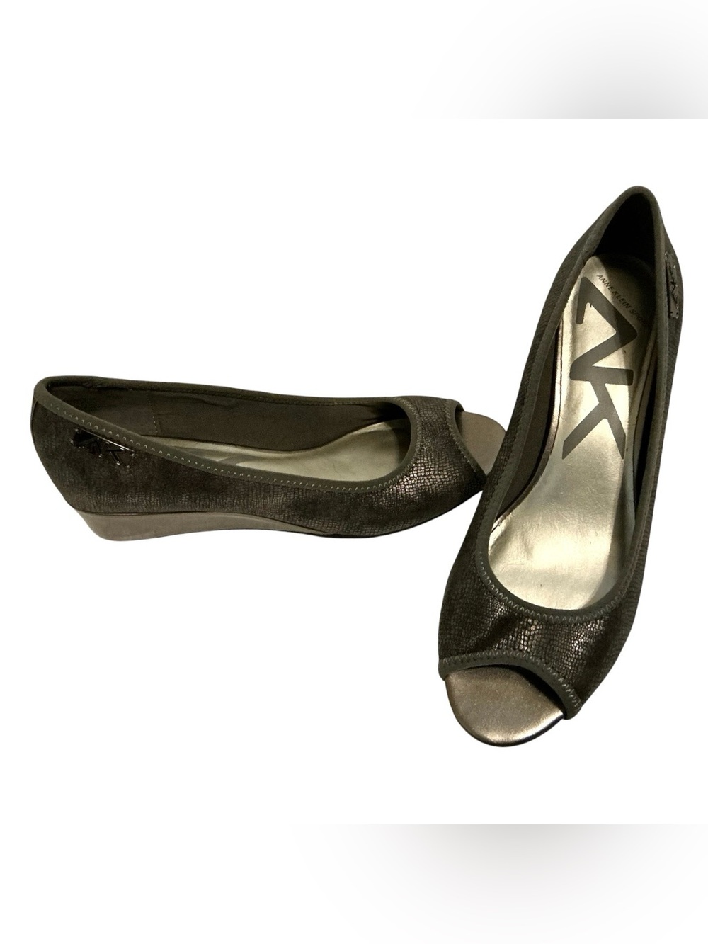 Anne Klein Sport Peep Toe Low Wedge Pumps Gray Black Snakeskin Print 8.5M